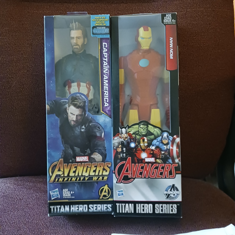 Marvel Avengers Infinity War Titan Hero Series - Captain America and Iron Man